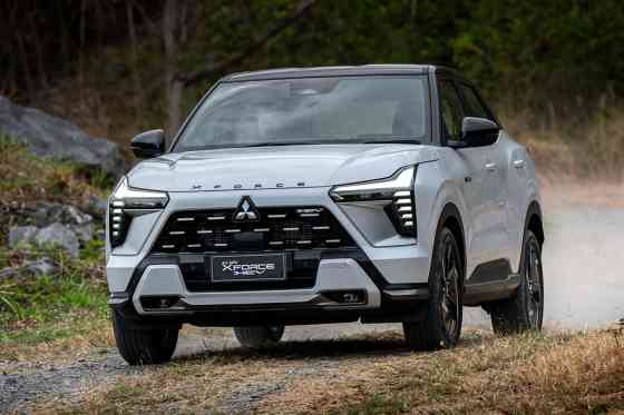 We want 2025 Mitsubishi XForce HEV here in PH image