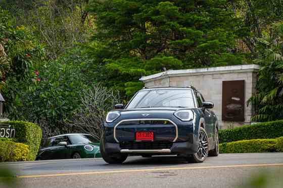The Thailand Job: Mini Aceman SE, Cooper SE drive image