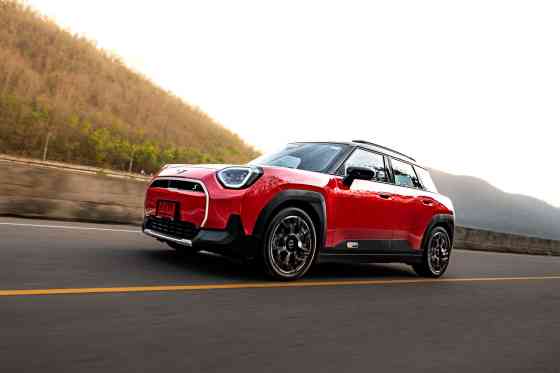 The Thailand Job: Mini Aceman SE, Cooper SE drive image