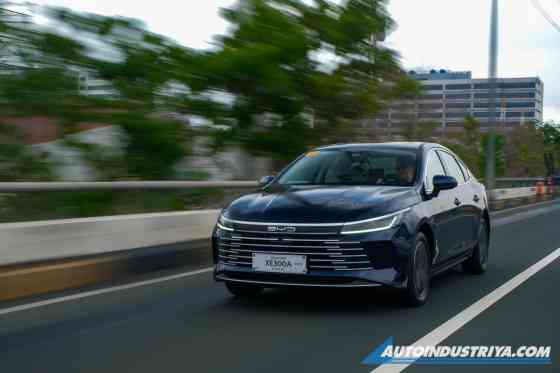 2025 BYD Seal 5 Premium PHEV image