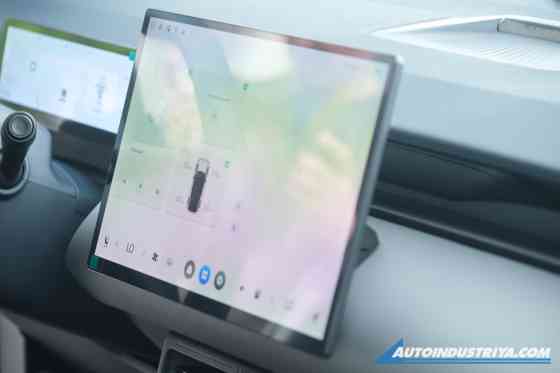 Lynk & Co to expand PH lineup with 02 EV crossover image