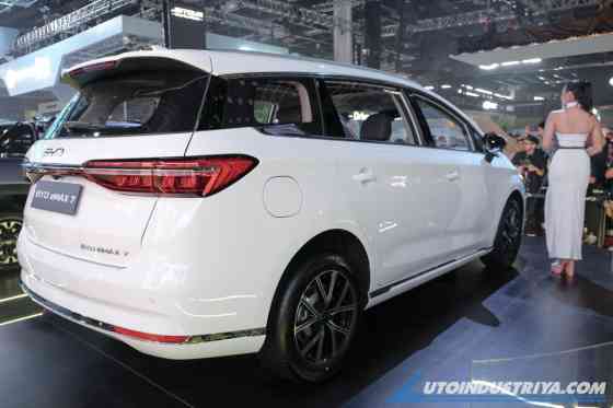 MIAS 2025: All-electric BYD eMAX 7 to shake up MPV market image