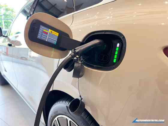 Insight: Why isn&rsquo;t Philippine EV charger network expanding quickly? image