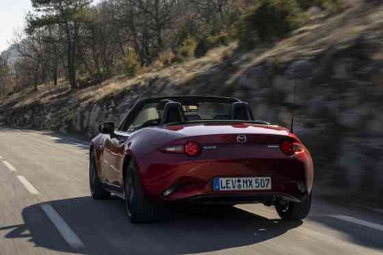 Report: Next-gen Mazda MX-5 to get bigger engine, arrives 2027 image