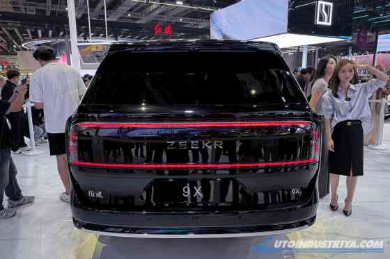 Shanghai 2025: Zeekr's flagship 9X hybrid SUV makes global debut image