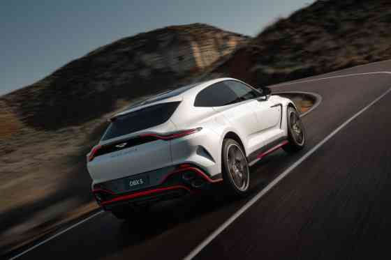Look out Purosangue: Aston Martin unleashes 727 HP DBX S image