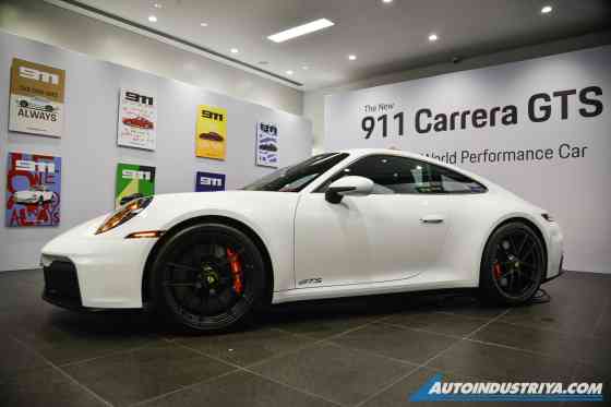 Porsche 911 Carrera GTS Hybrid, 911 Turbo 50 Years now in PH image