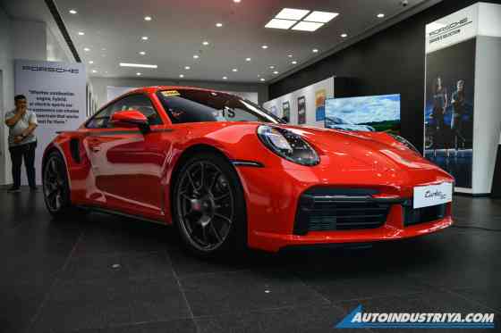 Porsche 911 Carrera GTS Hybrid, 911 Turbo 50 Years now in PH image