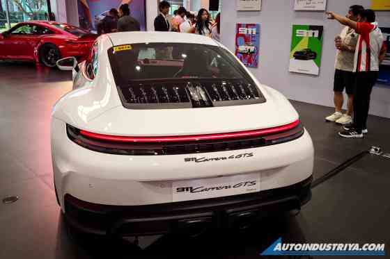 Porsche 911 Carrera GTS Hybrid, 911 Turbo 50 Years now in PH image