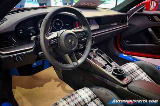 Porsche 911 Carrera GTS Hybrid, 911 Turbo 50 Years now in PH image