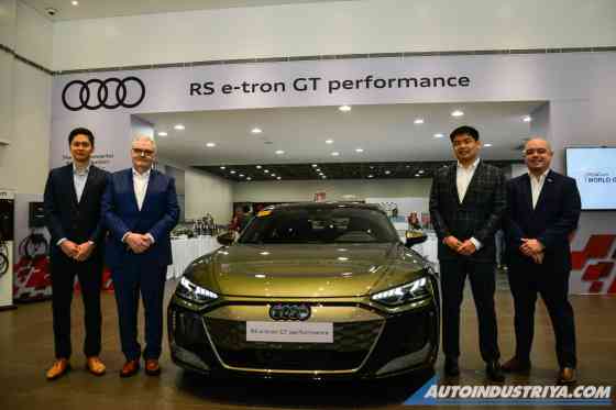 2025 Audi RS e-tron GT Performance debuts in PH with 925 HP image