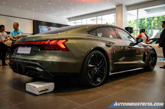 2025 Audi RS e-tron GT Performance debuts in PH with 925 HP image