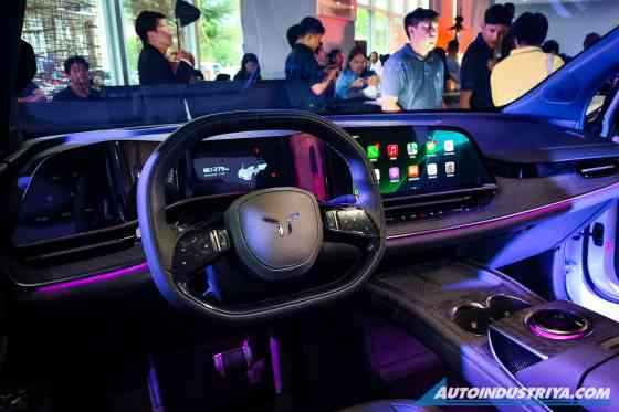 Hongqi expands EV lineup in PH with EH7, EHS7 image