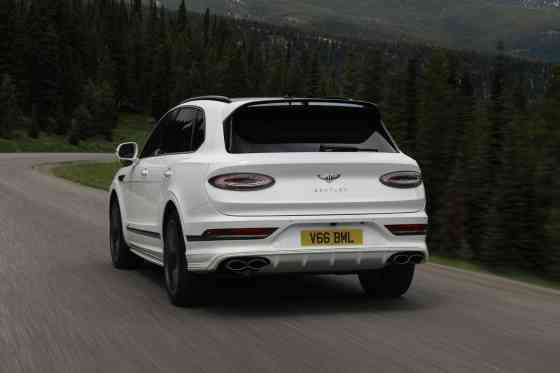2025 Bentley Bentayga Speed trades W12 for twin-turbo V8 image