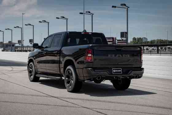 Back by popular demand: 5.7L HEMI V8 returns for 2026 Ram 1500 image