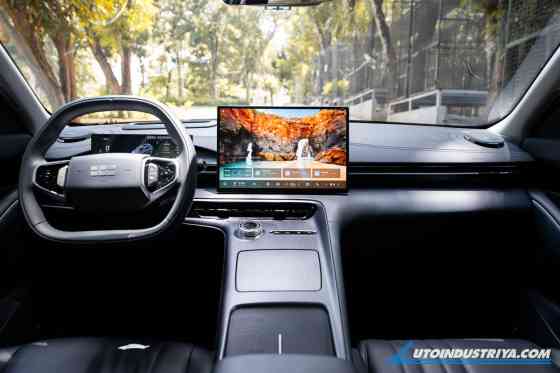 GEELY EX5 and BYD ATTO 3 image