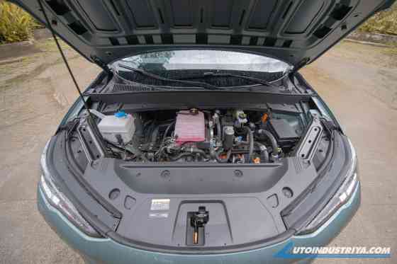 GEELY EX5 and BYD ATTO 3 image