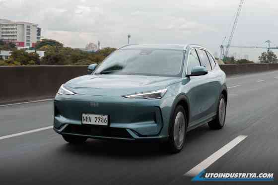 GEELY EX5 and BYD ATTO 3 image