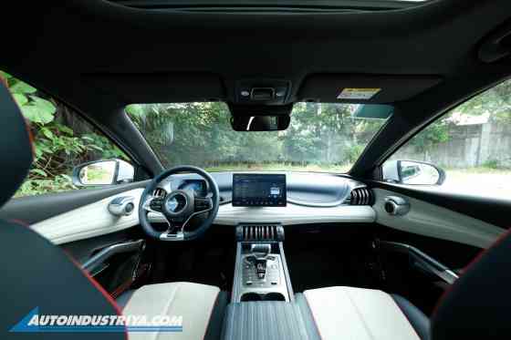 GEELY EX5 and BYD ATTO 3 image