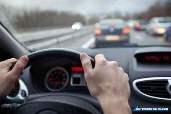 Driving in the rain: Do&rsquo;s and Don&rsquo;ts image