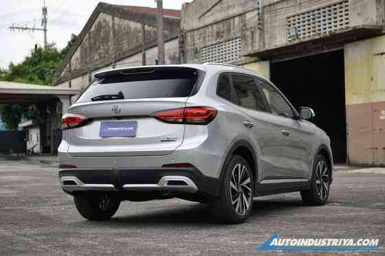 All-new 2025 MG ZS debuts in PH with hybrid, ICE variants image