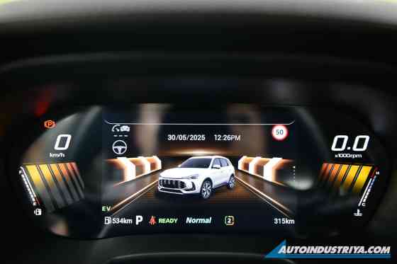 All-new 2025 MG ZS debuts in PH with hybrid, ICE variants image