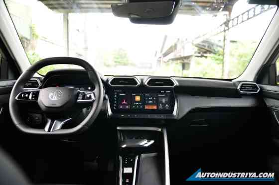 All-new 2025 MG ZS debuts in PH with hybrid, ICE variants image