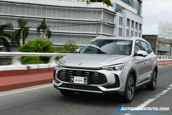 All-new 2025 MG ZS debuts in PH with hybrid, ICE variants image