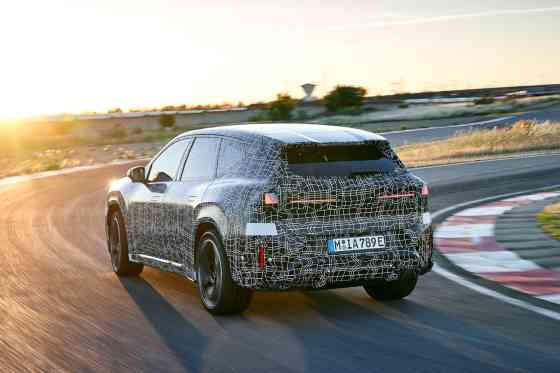 2026 BMW iX3 can do up to 800 km, 400kW maximum charging image