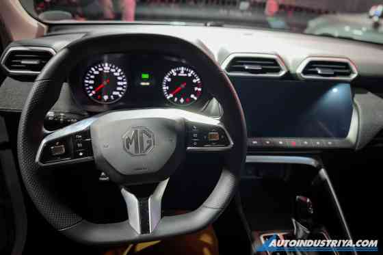 This is the entry-level 2025 MG ZS 1.5 Comfort image