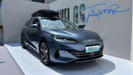 BYD launches station wagon PHEV in China image
