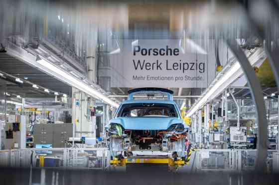 One millionth Porsche Macan has rolled off the factory image