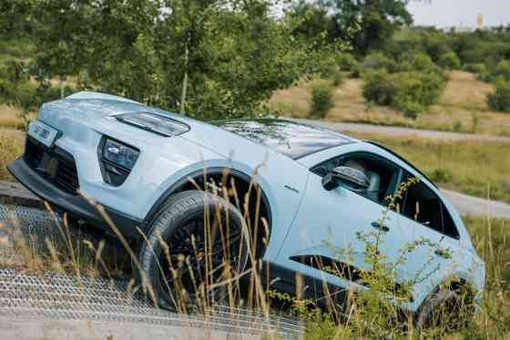 One millionth Porsche Macan has rolled off the factory image