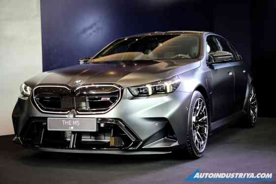 Unleashed: All-new 2026 BMW M5 Sedan, M5 Touring now in PH with 727 HP image