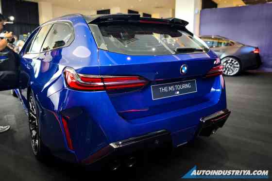 Unleashed: All-new 2026 BMW M5 Sedan, M5 Touring now in PH with 727 HP image