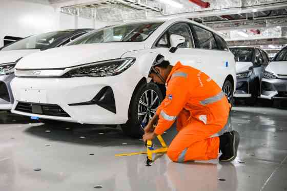 BYD's dedicated RoRo completes maiden voyage, delivers 1,500+ NEVs to PH image