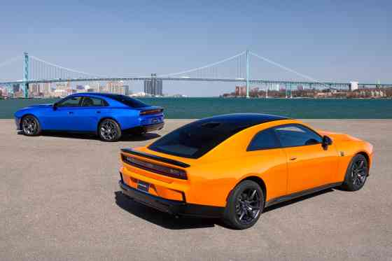 2026 Dodge Charger R/T, Scat Pack debuts with twin-turbo inline-six image
