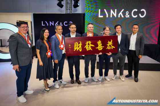 Lynk & Co PH opens North EDSA flagship dealership image