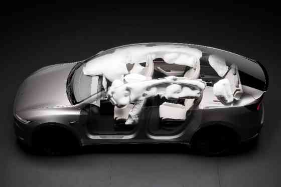 Longer, taller Tesla Model Y L revealed with seating for six image