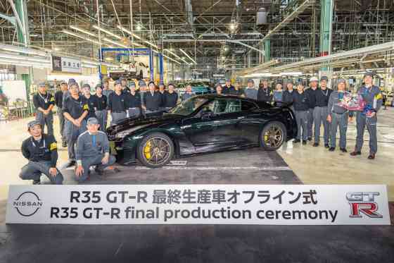 Sayonara: Final Nissan R35 GT-R has rolled off the factory image
