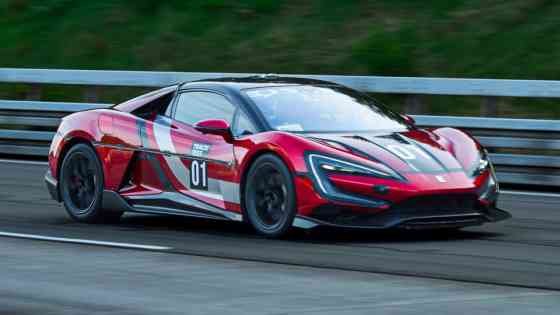 BYD breaks world record for fastest EV with track-focused Yangwang U9 image