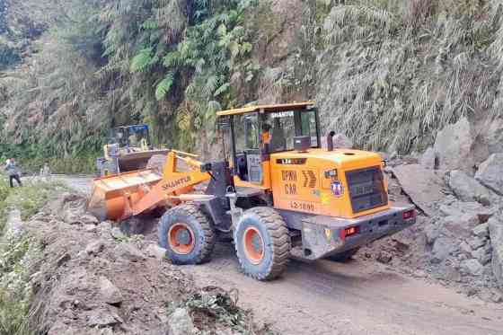 Dizon wants courtesy resignation of DPWH officials, blacklisting of contractors image