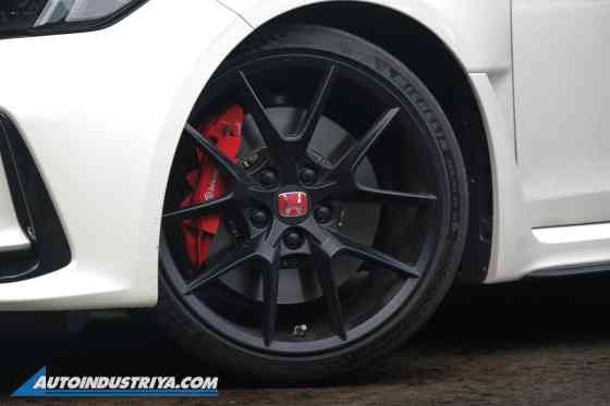 Final Lap: Here's your last chance to get a Honda Civic Type R in PH image