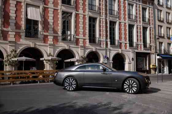 Bespoke features found in a Rolls Royce image