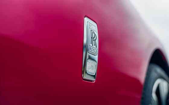Bespoke features found in a Rolls Royce image