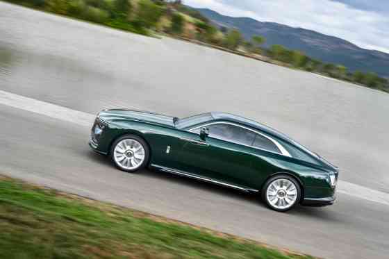 Bespoke features found in a Rolls Royce image