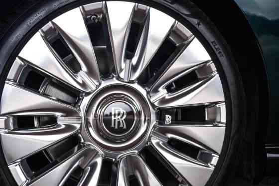 Bespoke features found in a Rolls Royce image