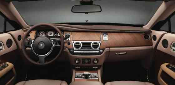 Bespoke features found in a Rolls Royce image