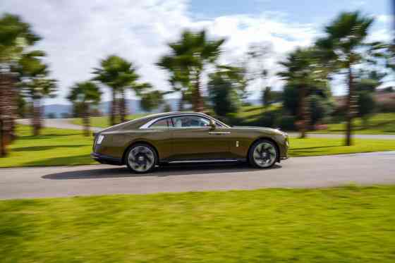 Bespoke features found in a Rolls Royce image