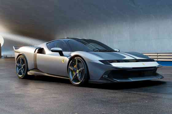Arrivederci SF90: Ferrari brings back Testarossa name for twin-turbo V8 PHEV image